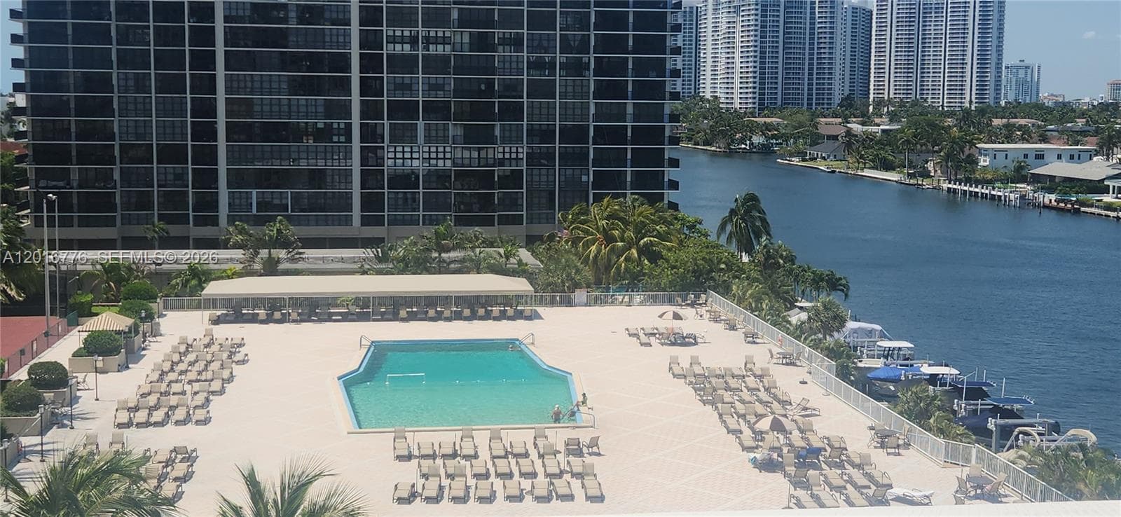 1985 Ocean Dr 2K photo 17