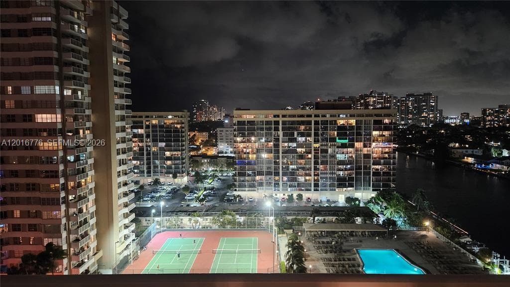 1985 Ocean Dr 2K photo 18