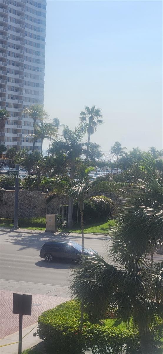 1985 Ocean Dr 2K photo 11