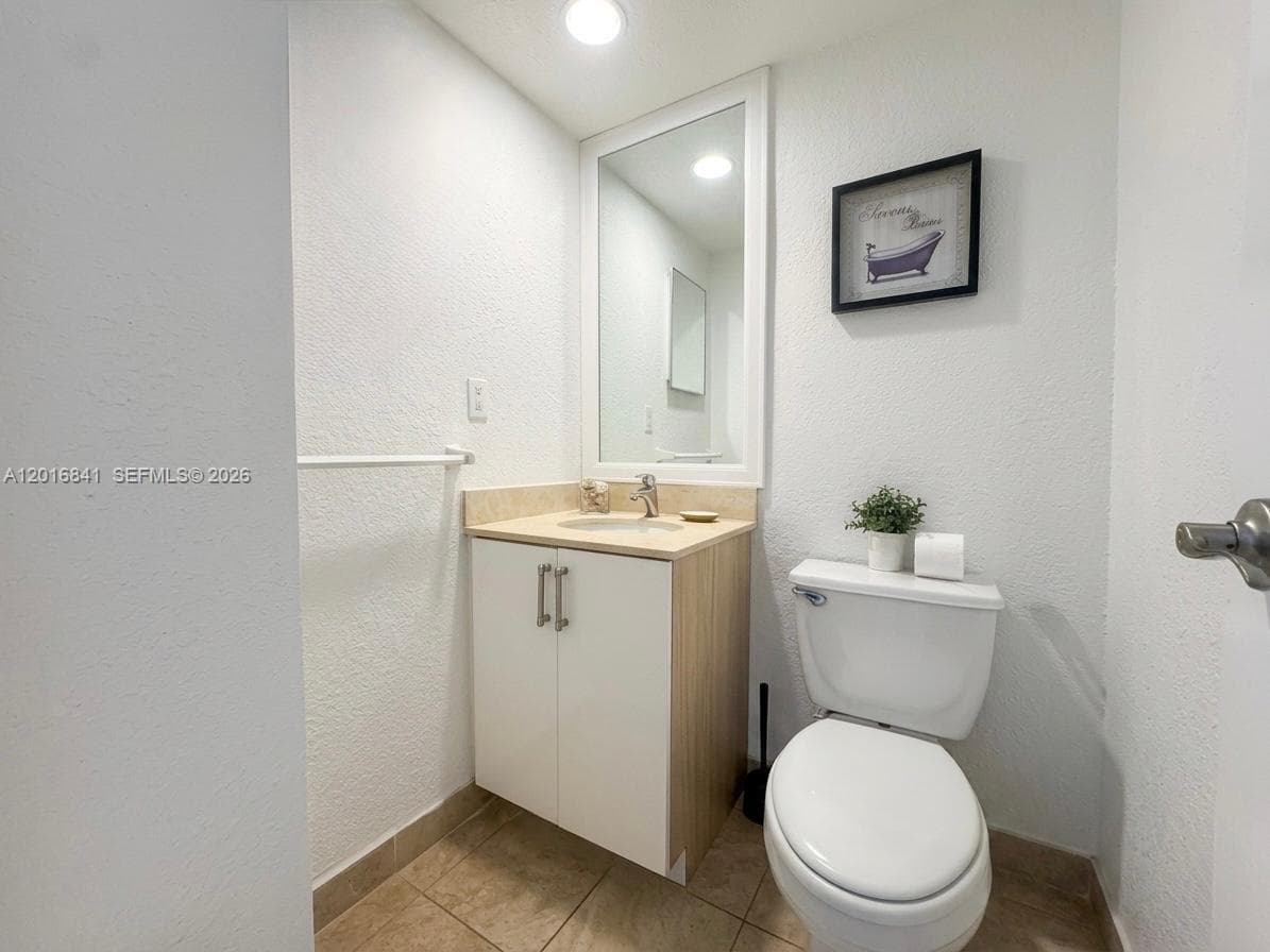 4001 Ocean Dr 16G photo 6
