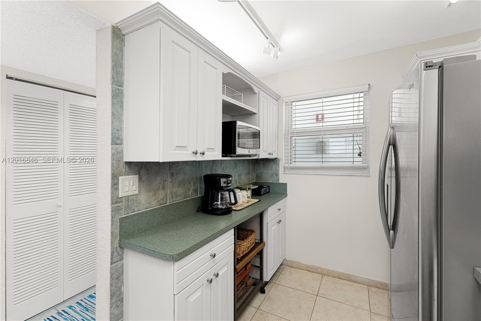 1391 S Ocean Blvd 409 photo 2