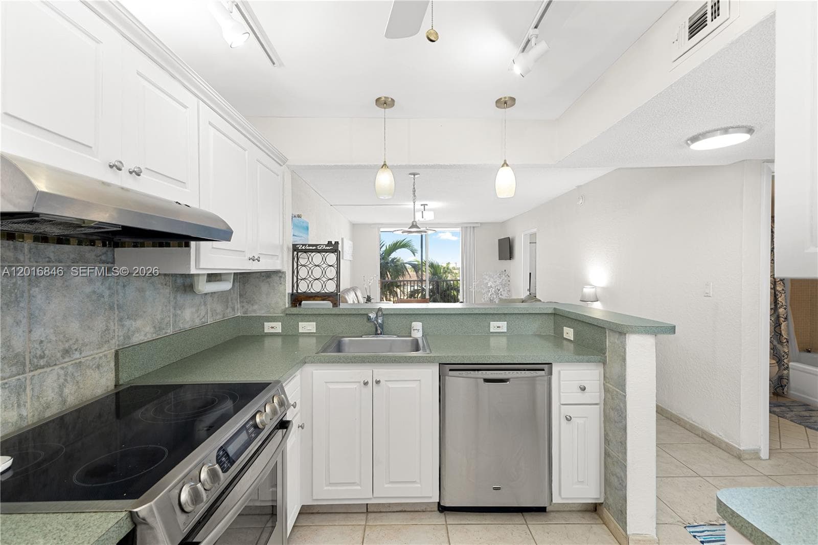 1391 S Ocean Blvd 409 photo 3