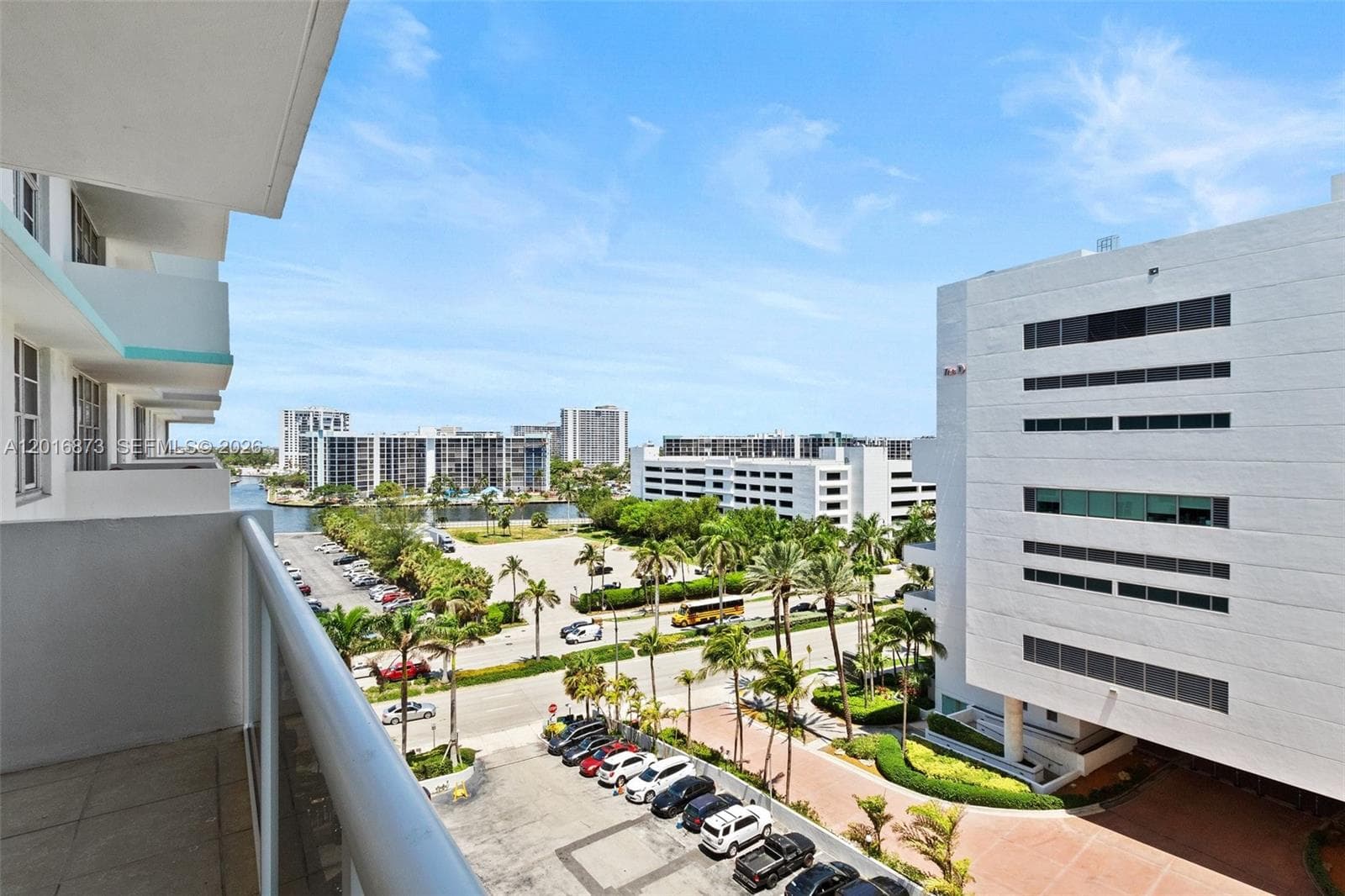 3725 S Ocean Dr 921 photo 4