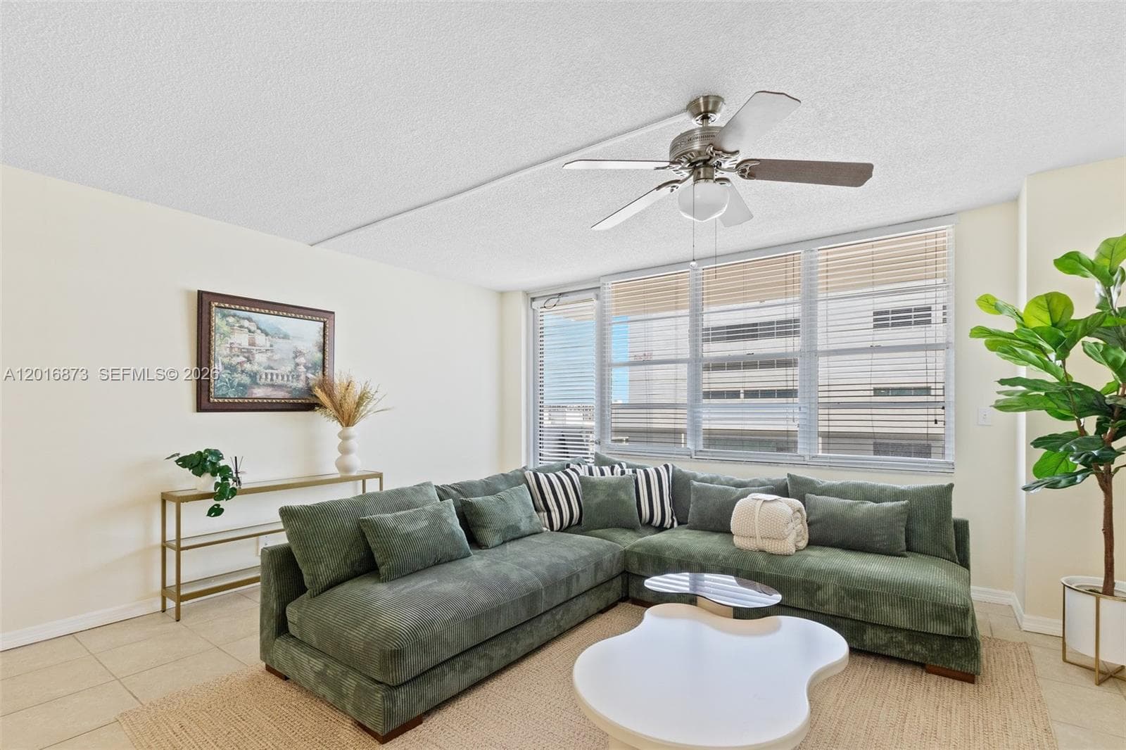 3725 S Ocean Dr 921 photo 8