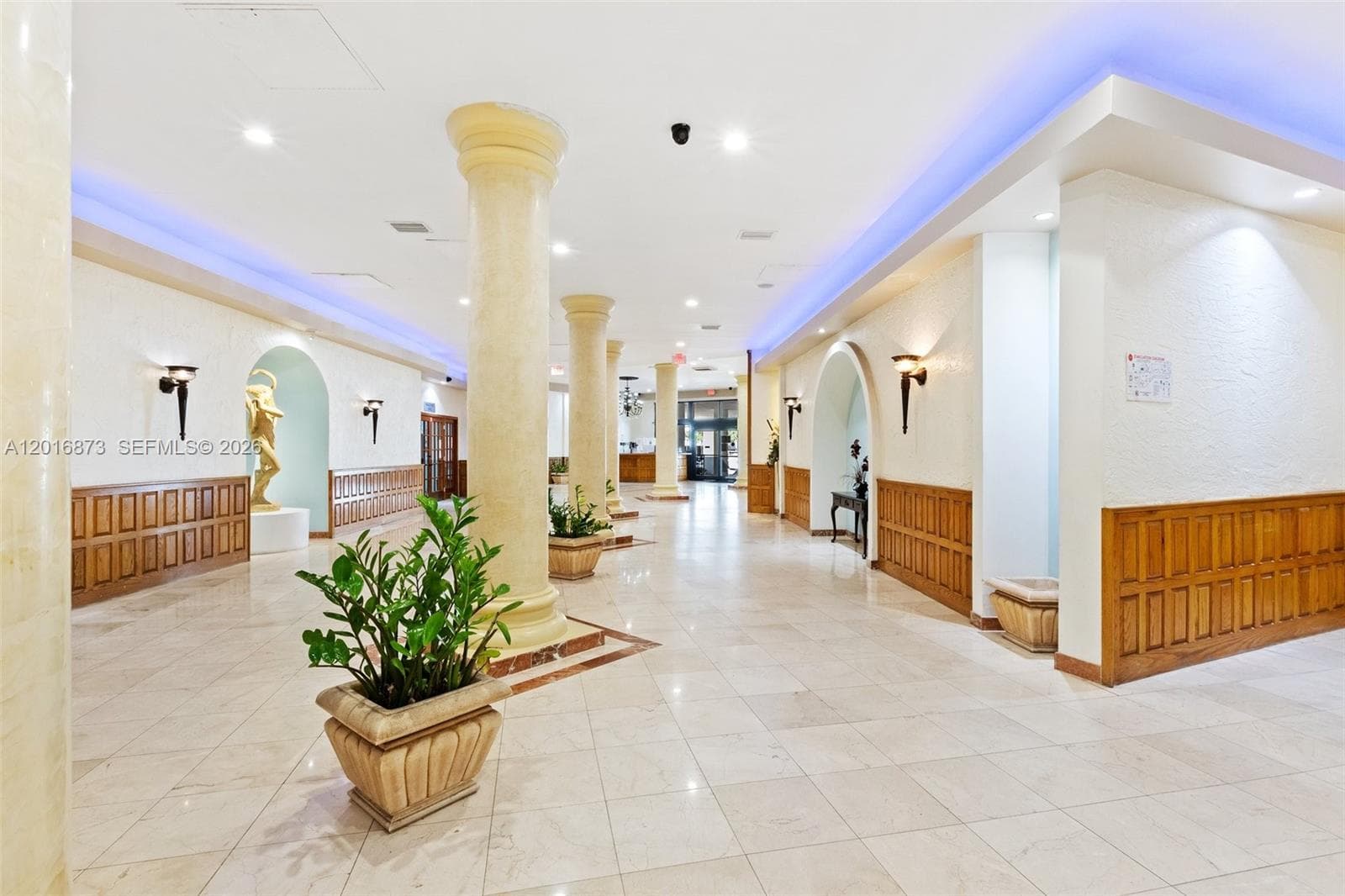 3725 S Ocean Dr 921 photo 21