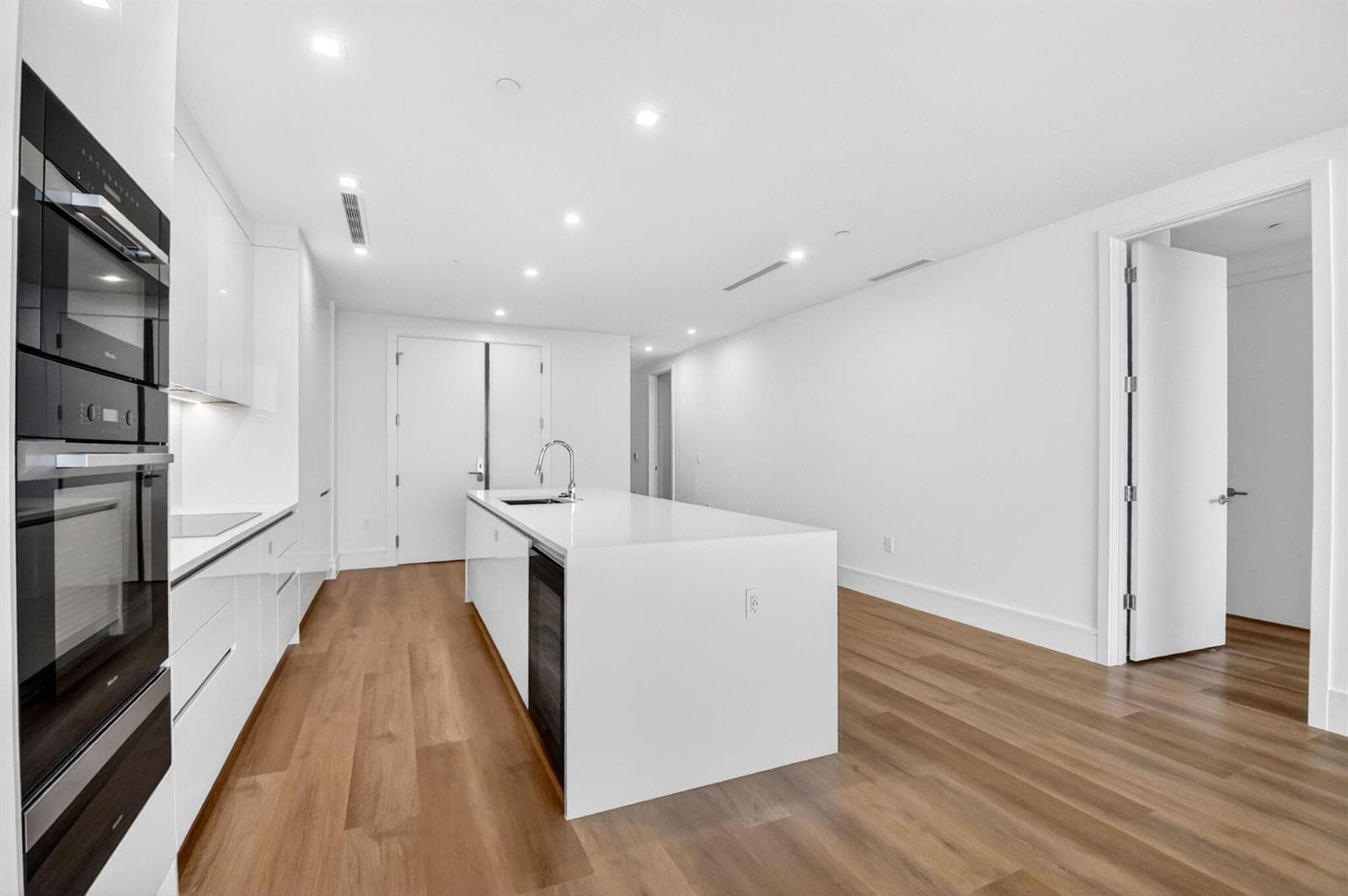 220 Lake Shore Drive 1808 photo 18