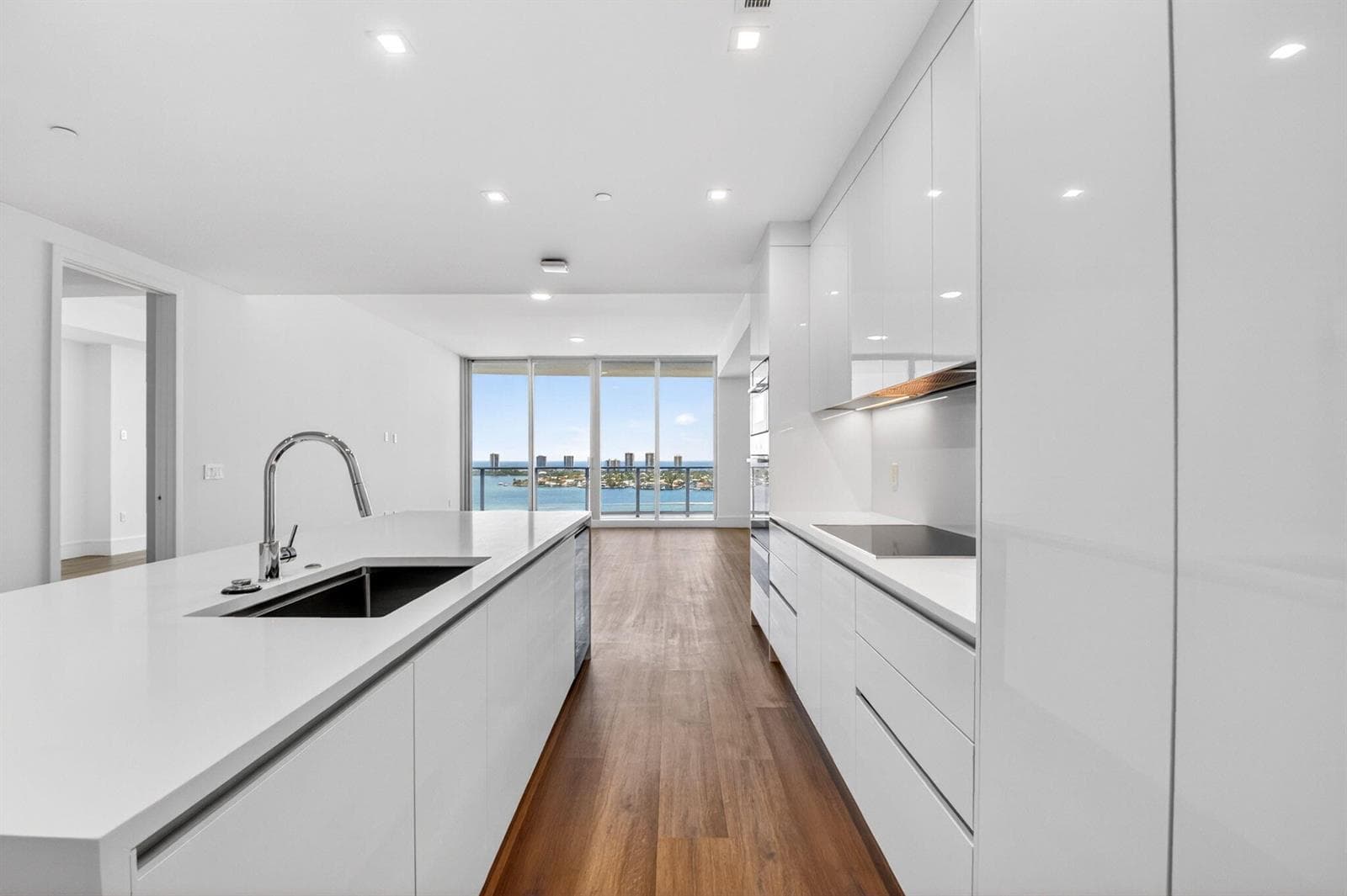 220 Lake Shore Drive 1808 photo 4