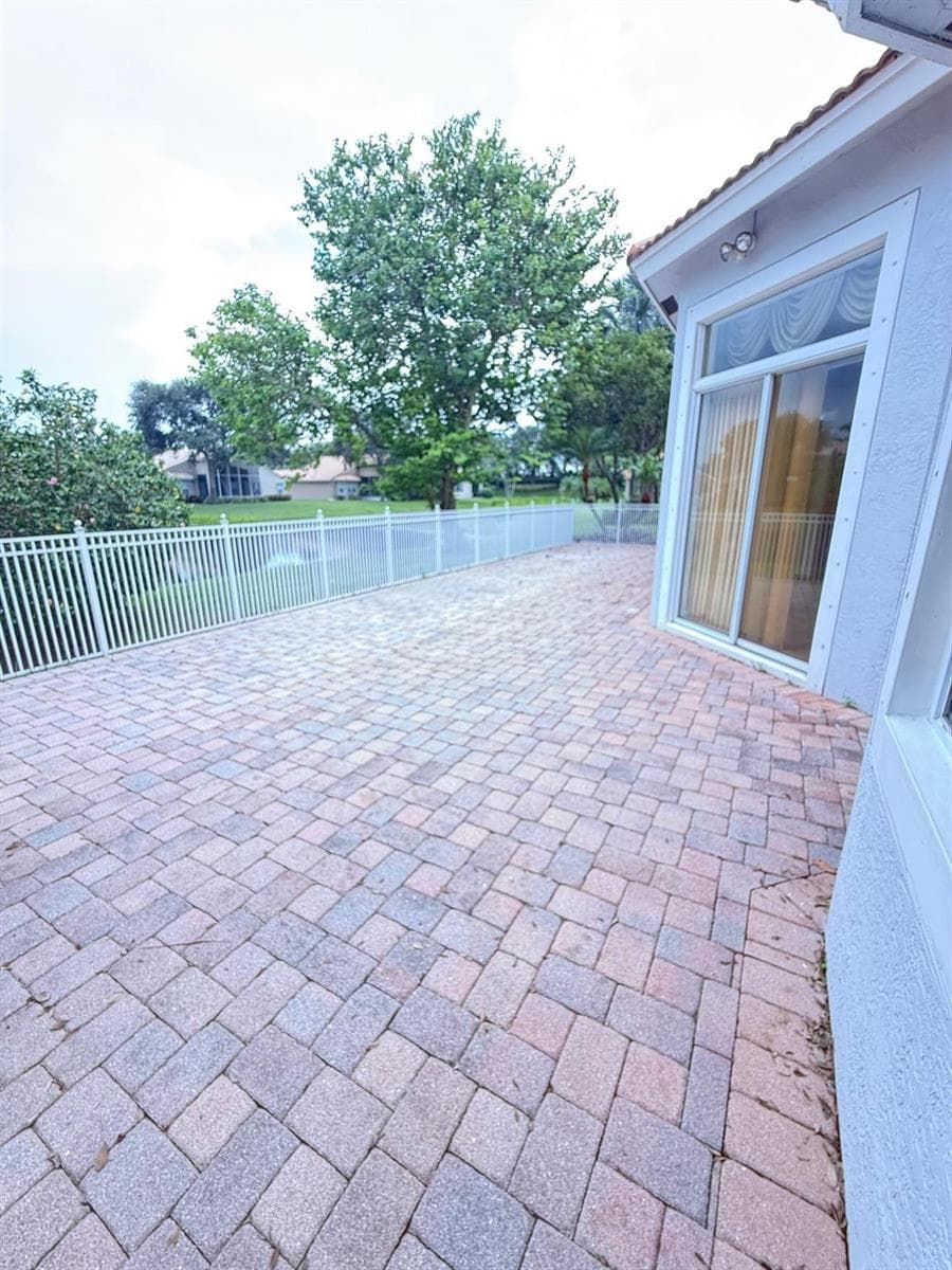 12039 Oakvista Drive photo 23