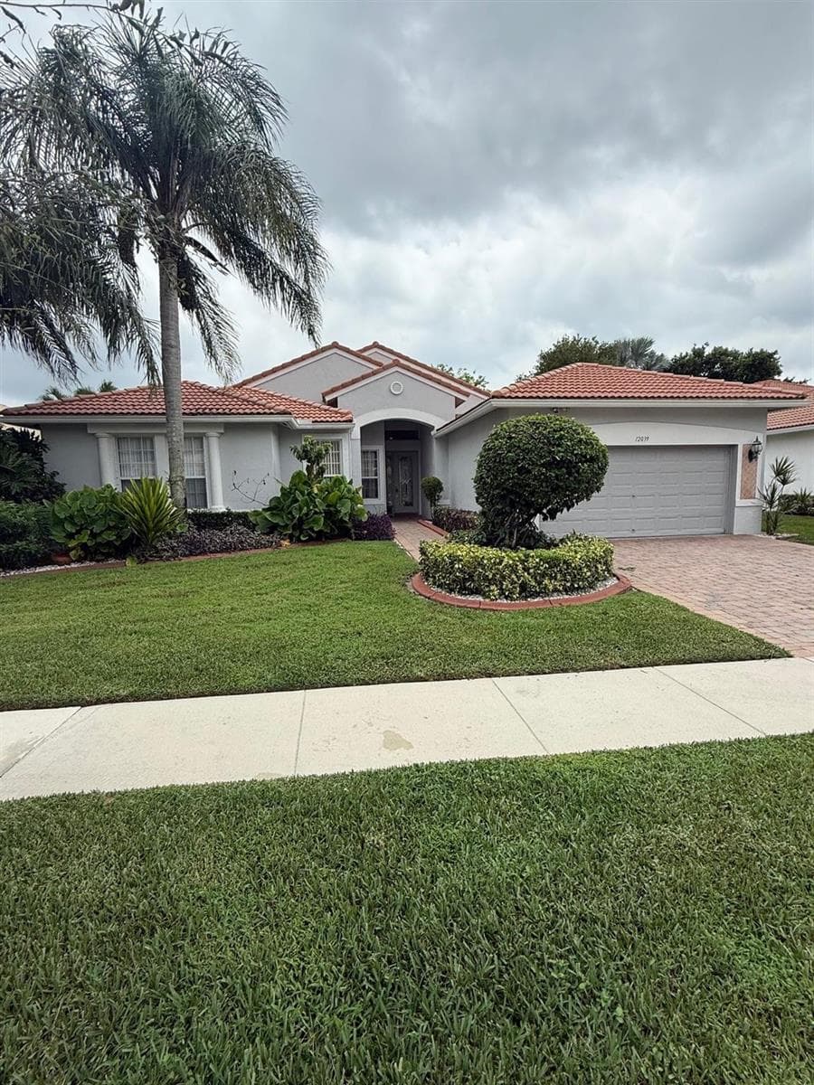 12039 Oakvista Drive photo 2