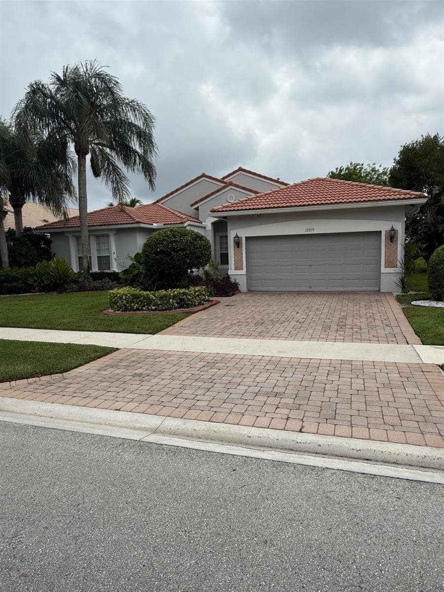 12039 Oakvista Drive photo 1