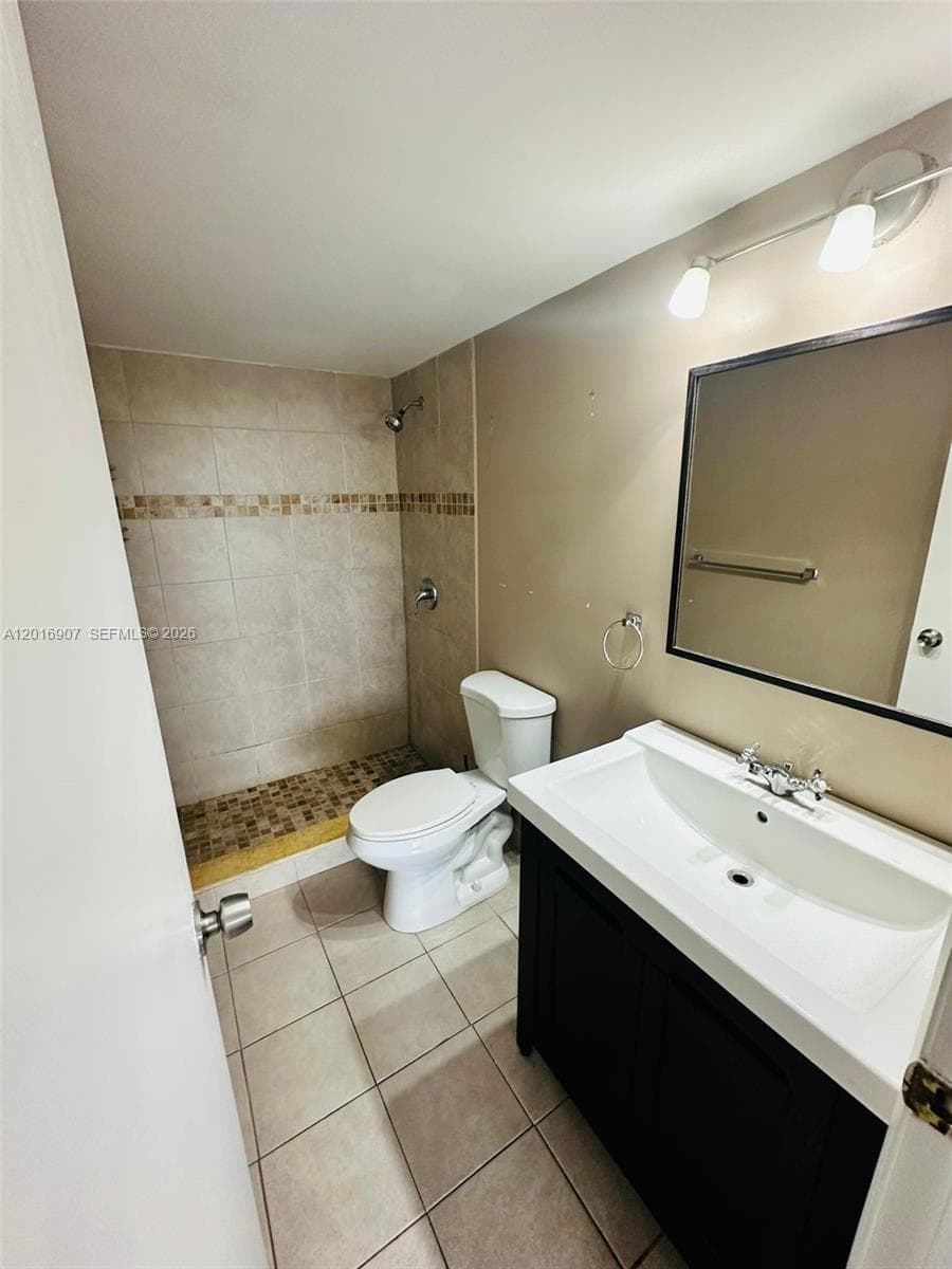 600 Three Islands Blvd 304 photo 9