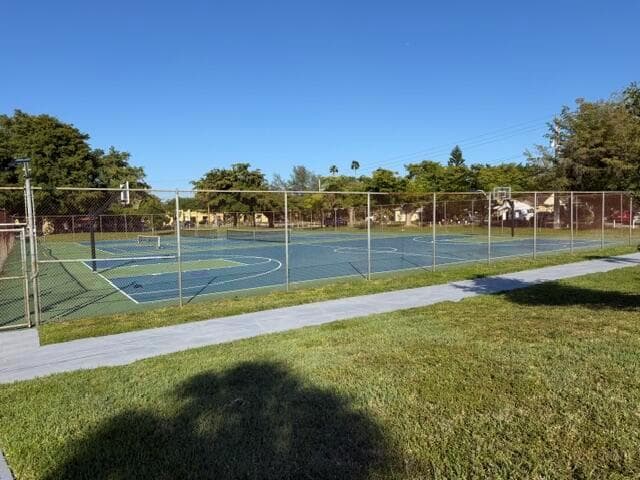 4357 NW 6 Avenue photo 3
