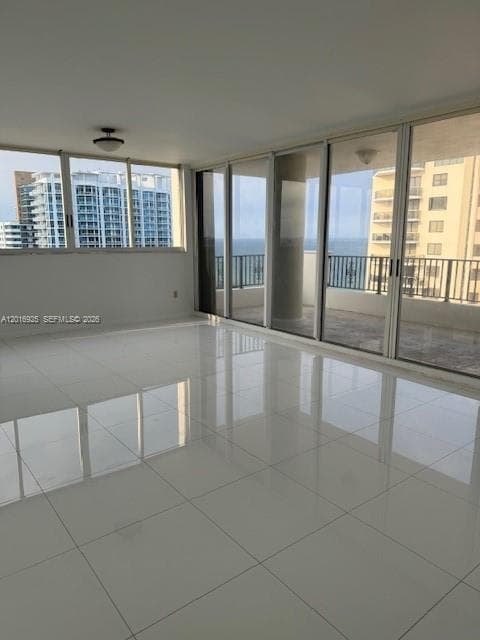 6422 Collins Ave 1402 photo 3