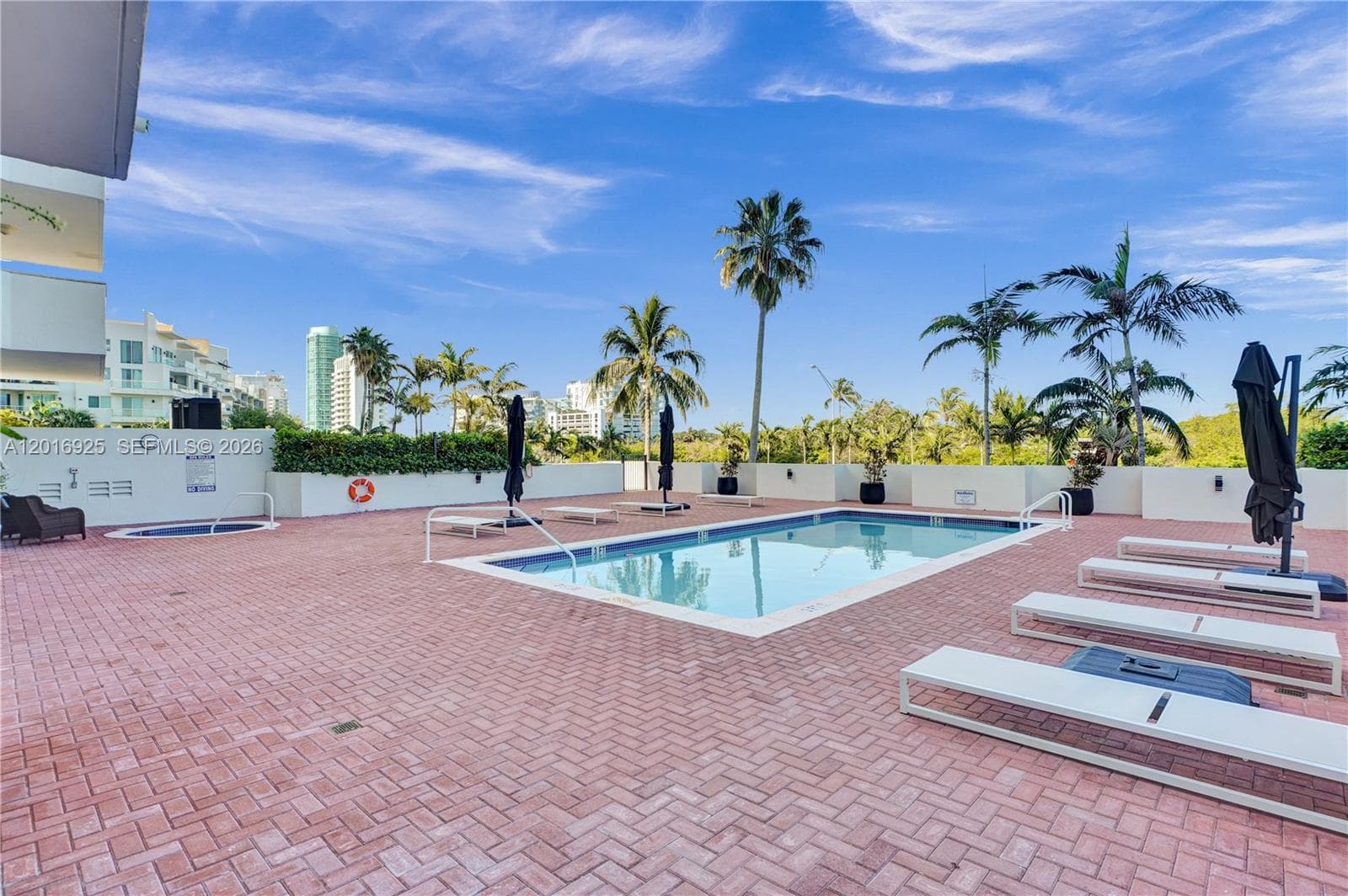 6422 Collins Ave 1402 photo 18