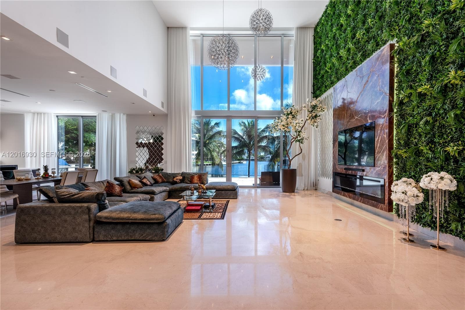 400 Tamarind Dr photo 13