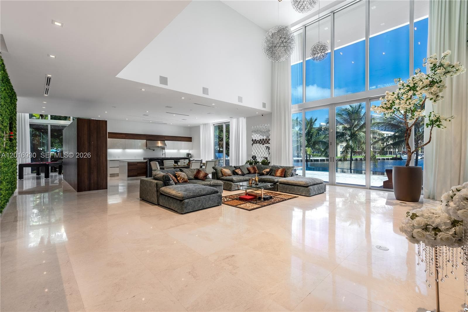400 Tamarind Dr photo 14