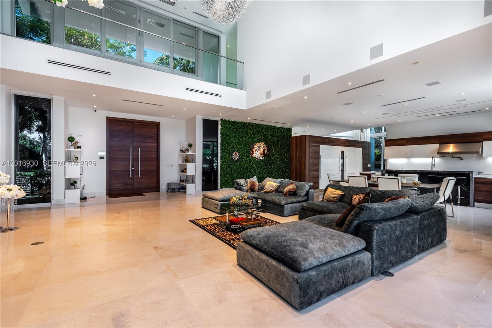 400 Tamarind Dr photo 15
