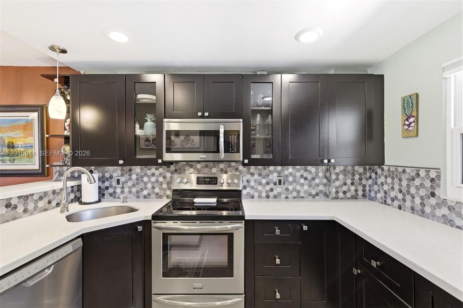 111 Royal Park Dr 2E photo 5