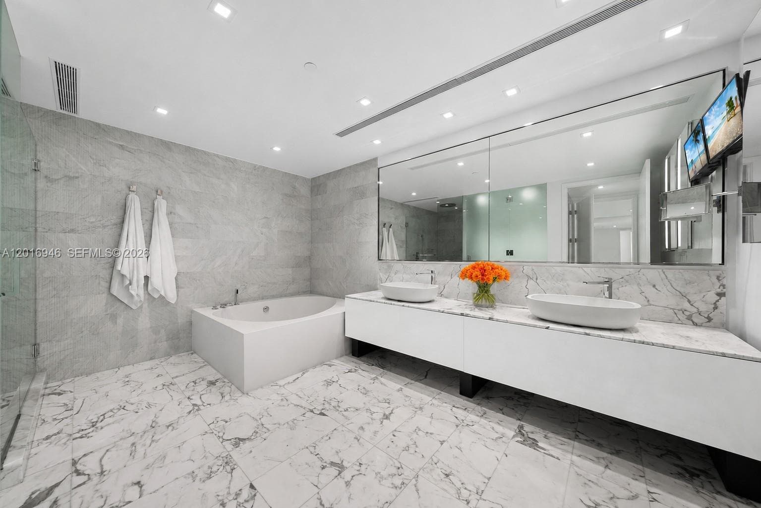 10201 Collins Ave 1806 photo 16