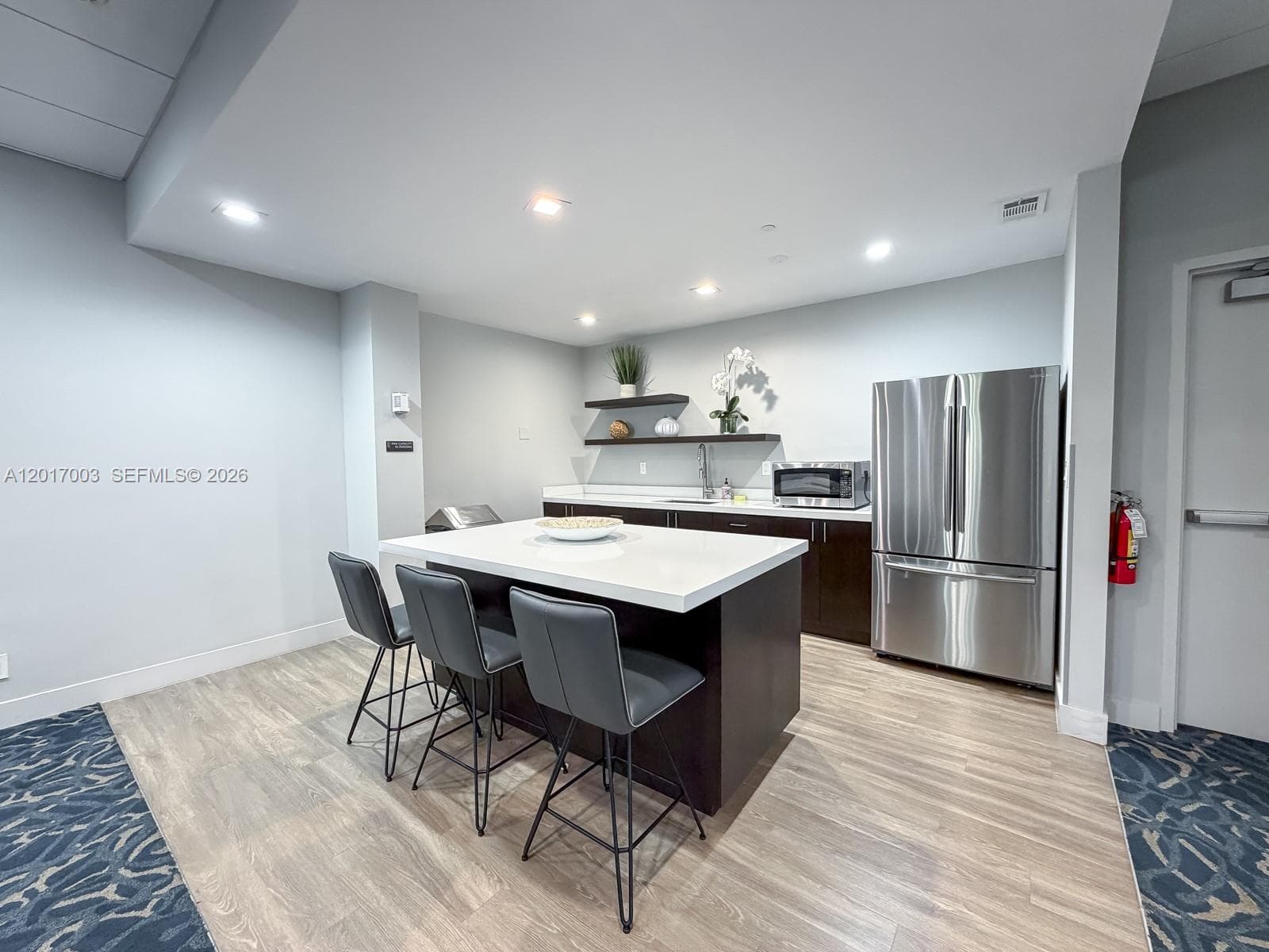 90 Edgewater Dr 114 photo 25