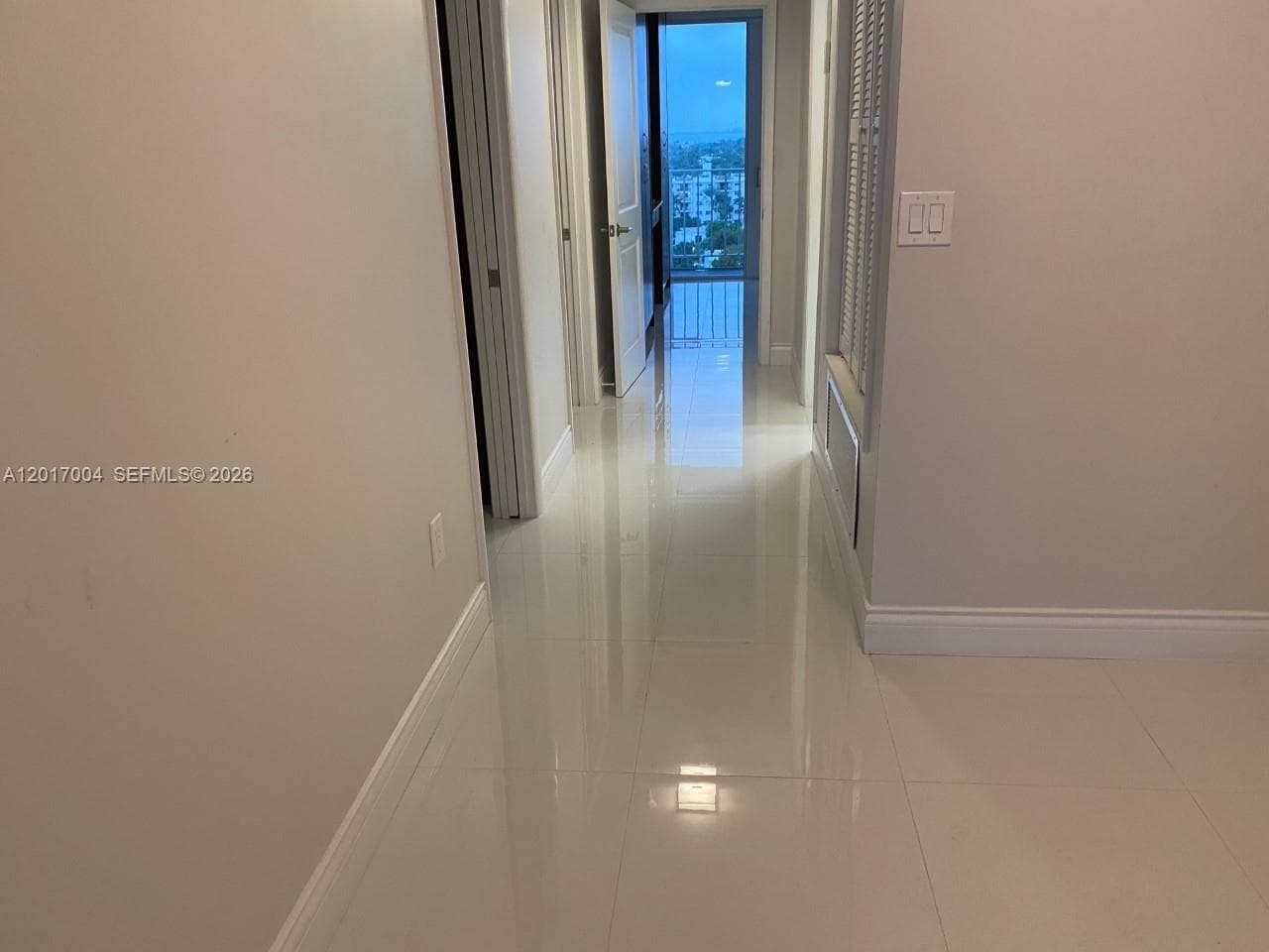 881 Ocean Dr 10E photo 6