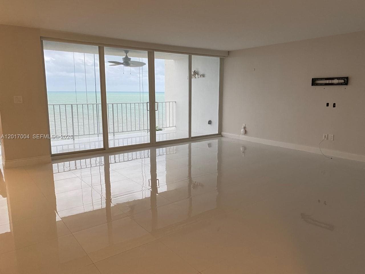 881 Ocean Dr 10E photo 5