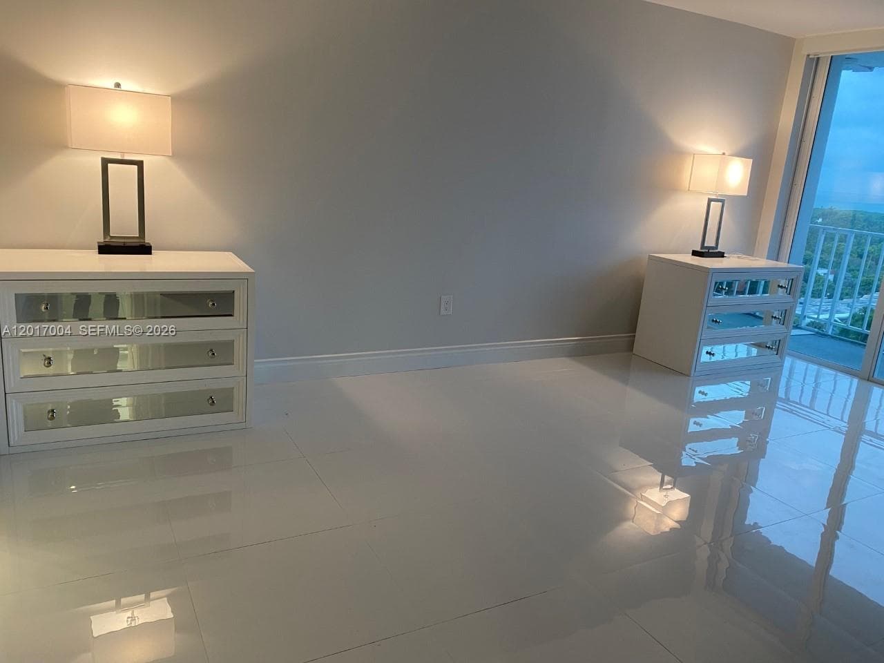 881 Ocean Dr 10E photo 10