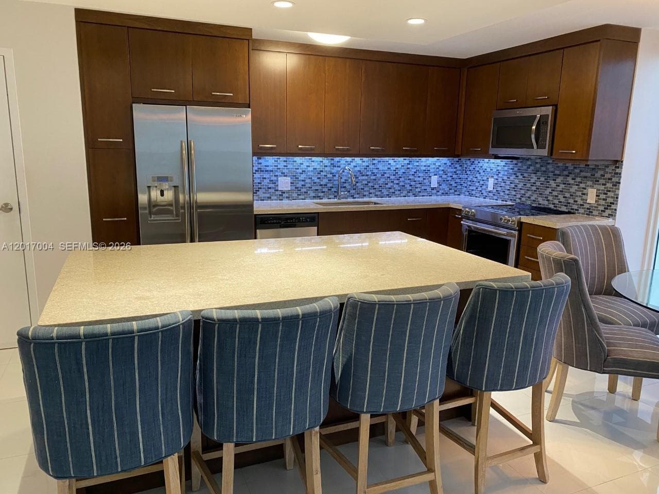 881 Ocean Dr 10E photo 4