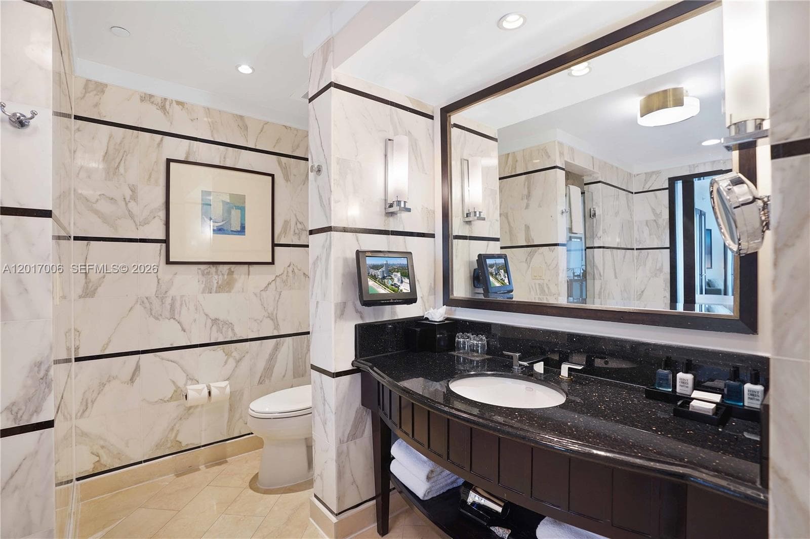 4391 Collins Ave 916 photo 7