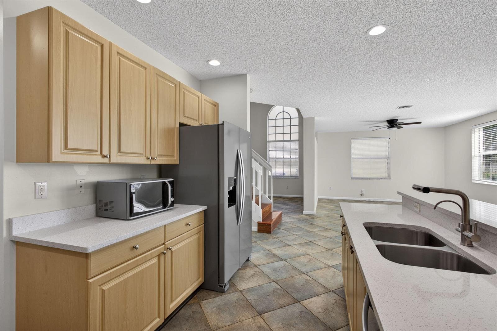 1104 Oakwater Drive photo 6
