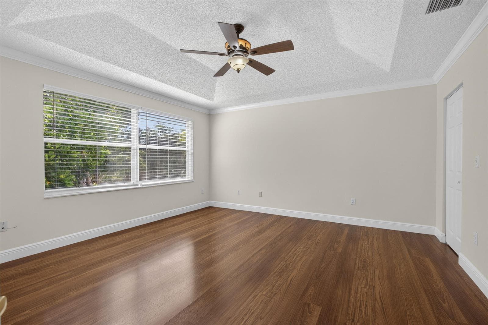 1104 Oakwater Drive photo 13