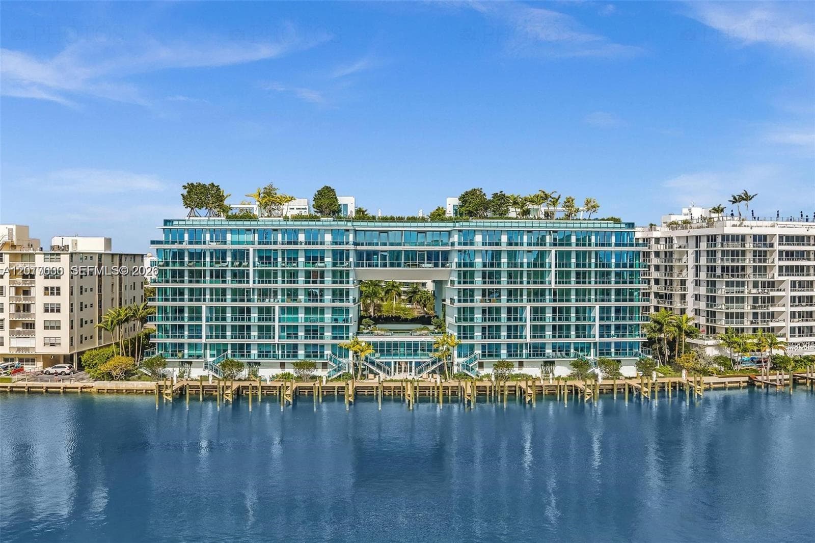 9221 E Bay Harbor Dr 309 photo 1