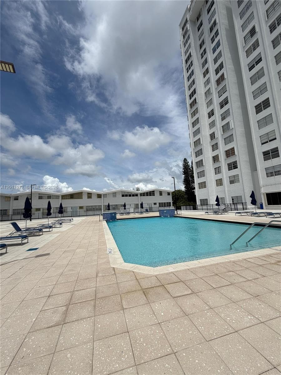 2750 183rd St T-211 photo 14