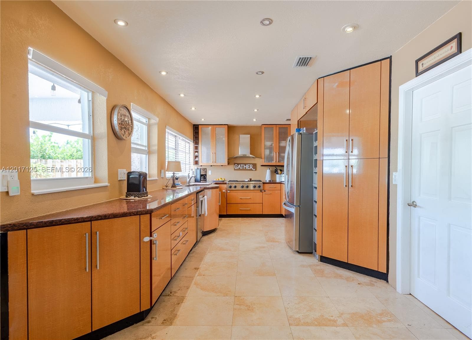 2908 Bayview Dr photo 9