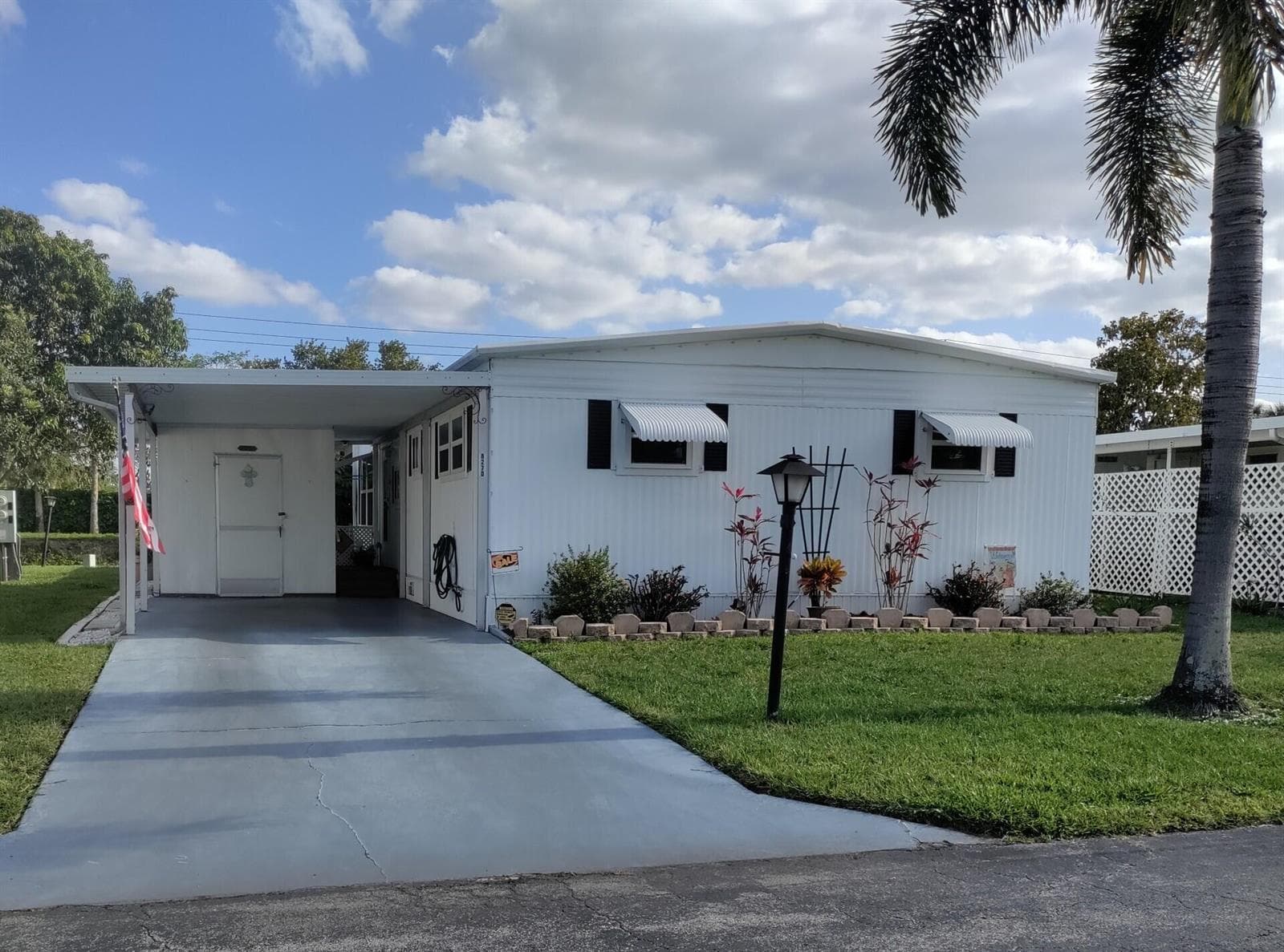 8270 South Street photo 1