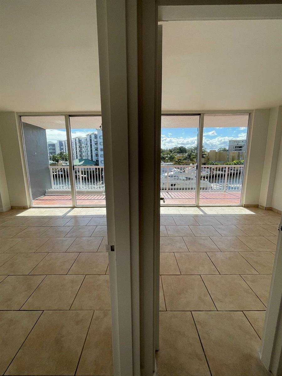 1800 NW 24th Avenue 309 photo 3