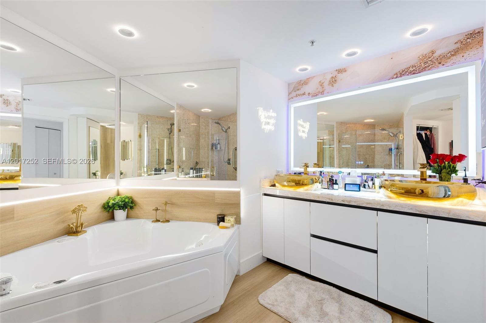 848 Brickell Key Dr 1601 photo 9