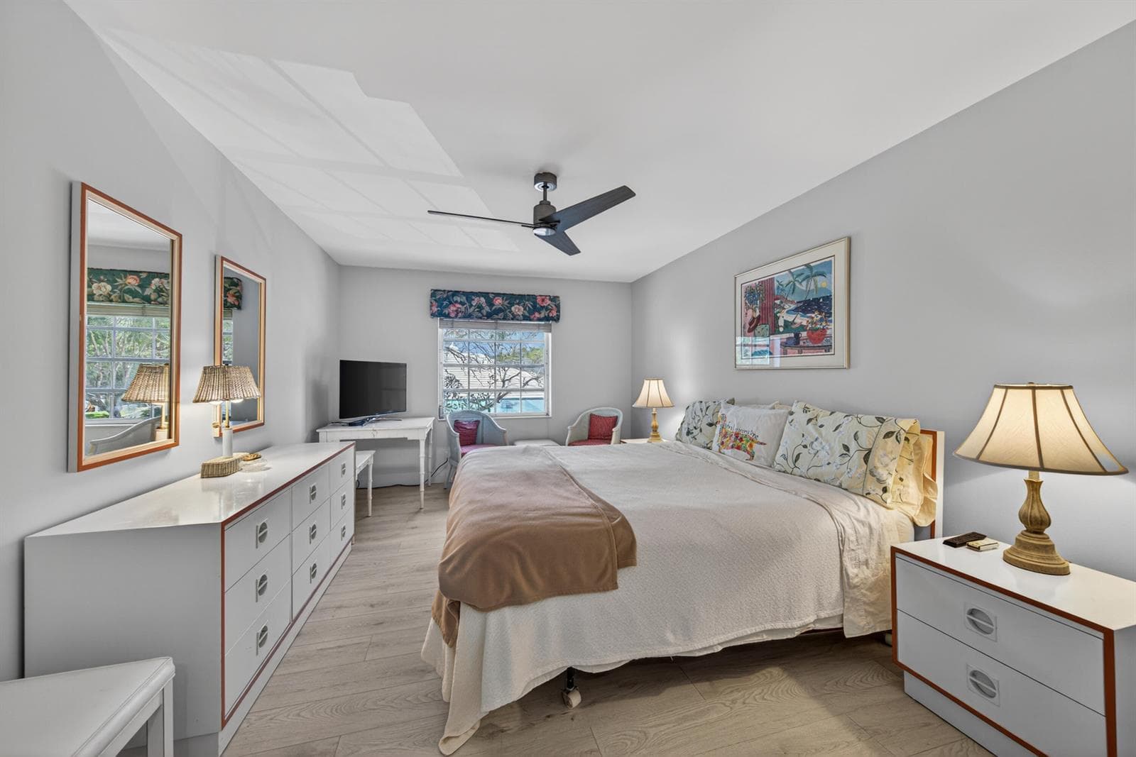 6429 Bay Club Drive 3 photo 2