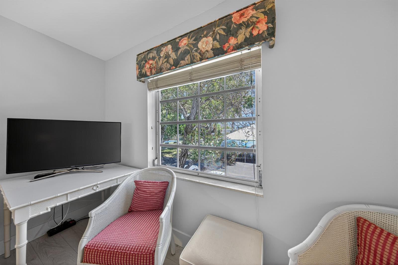 6429 Bay Club Drive 3 photo 5