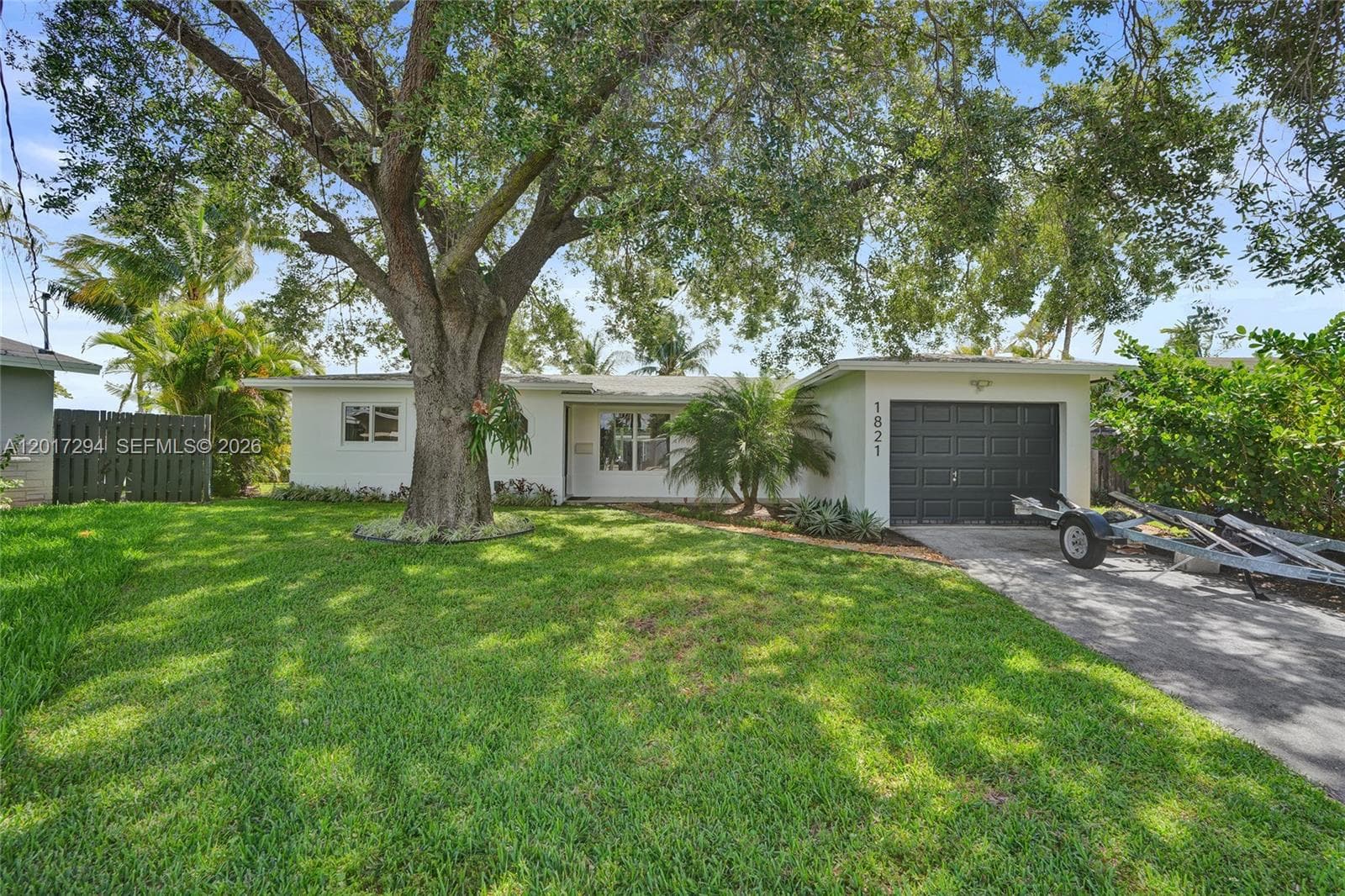 1821 33rd Ct photo 3