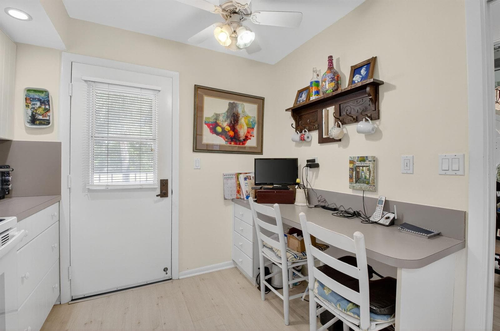 1 Harbourside Drive 4205 photo 23