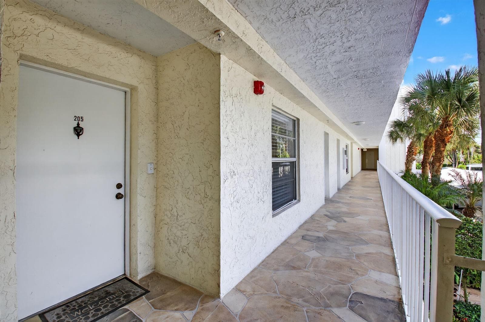 1 Harbourside Drive 4205 photo 7