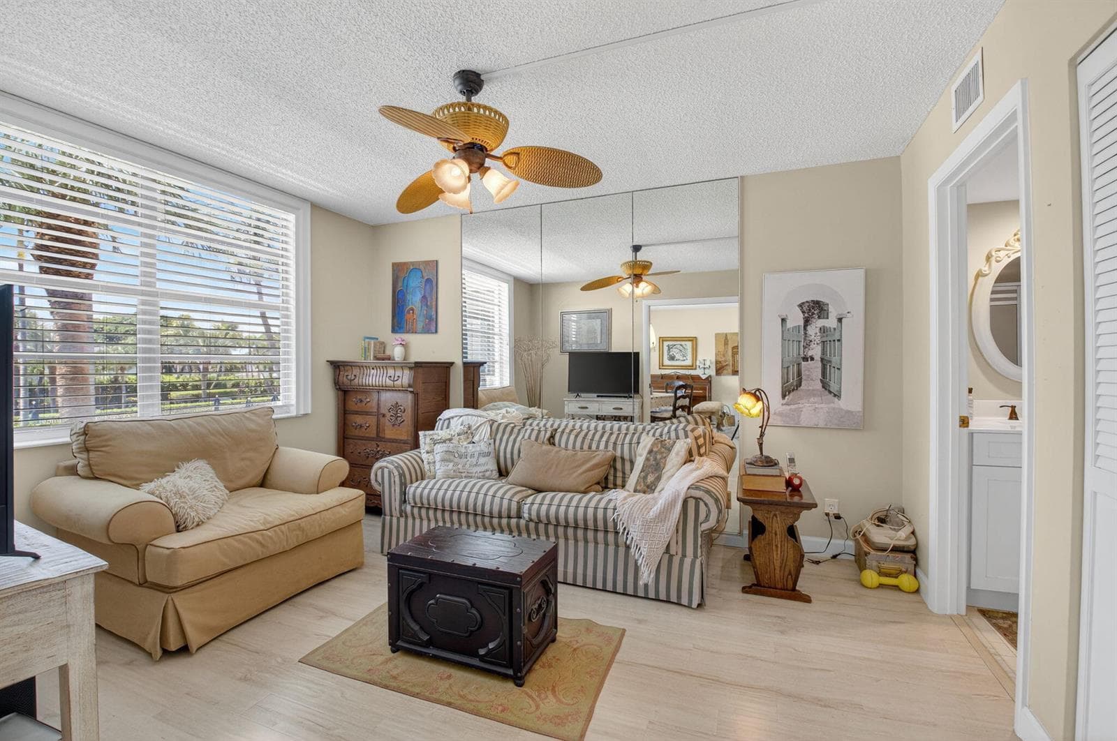 1 Harbourside Drive 4205 photo 24