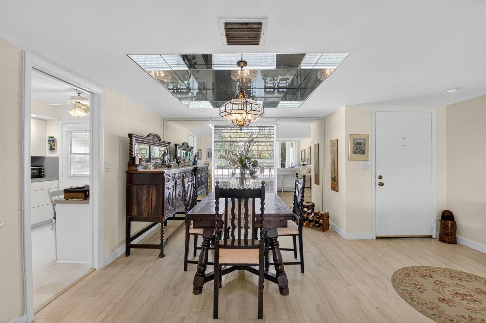 1 Harbourside Drive 4205 photo 10
