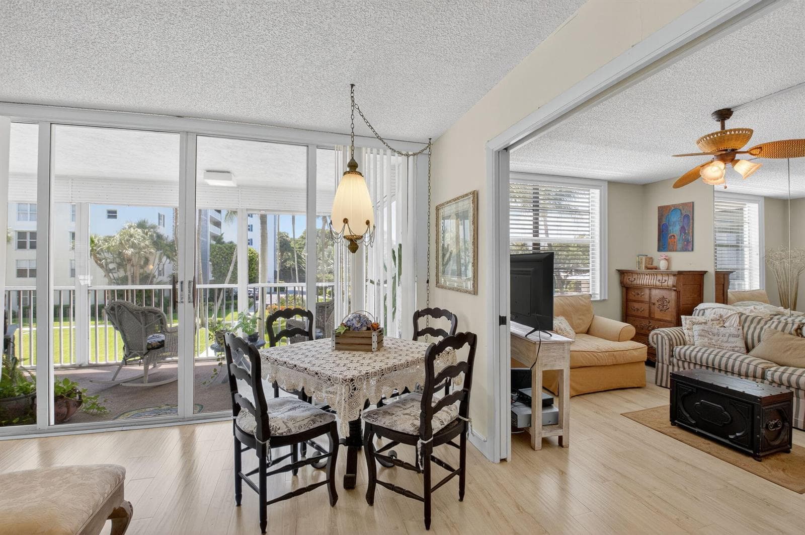 1 Harbourside Drive 4205 photo 18