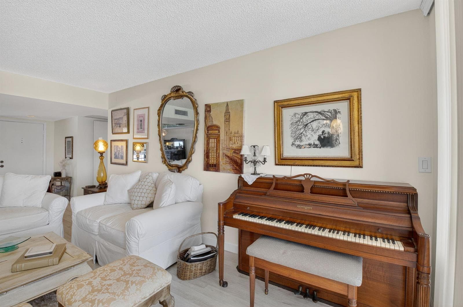 1 Harbourside Drive 4205 photo 15