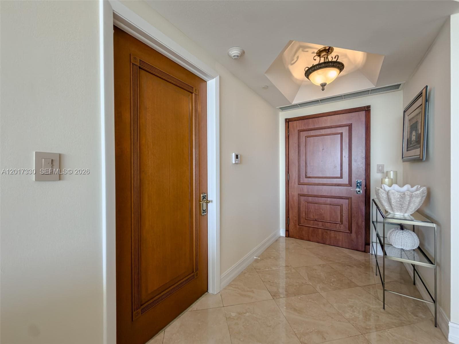 2000 Island Blvd 2503 photo 4