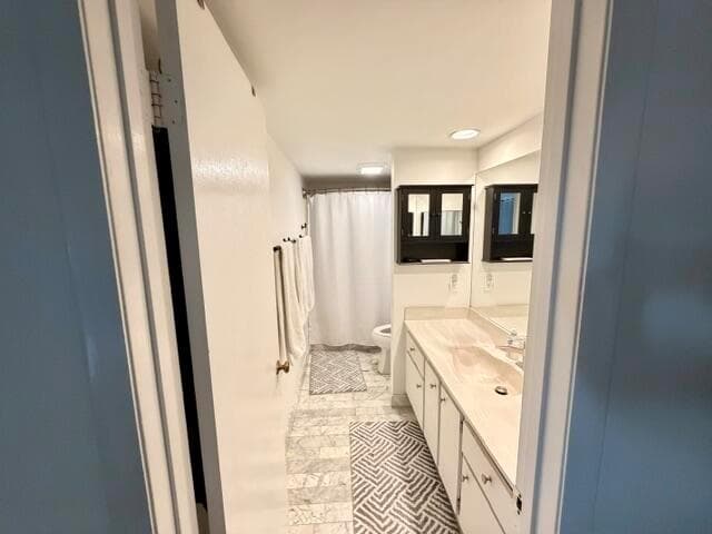 825 Center Street 22a photo 5