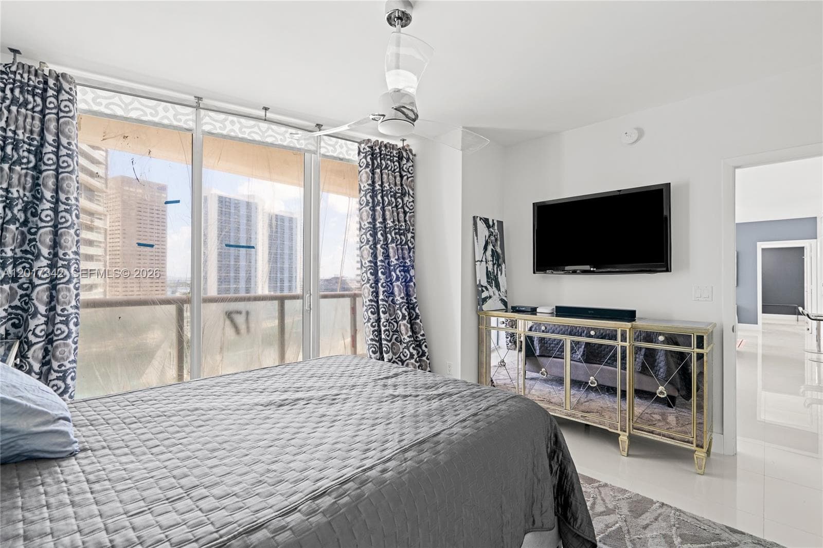 495 Brickell Ave 1704 photo 16