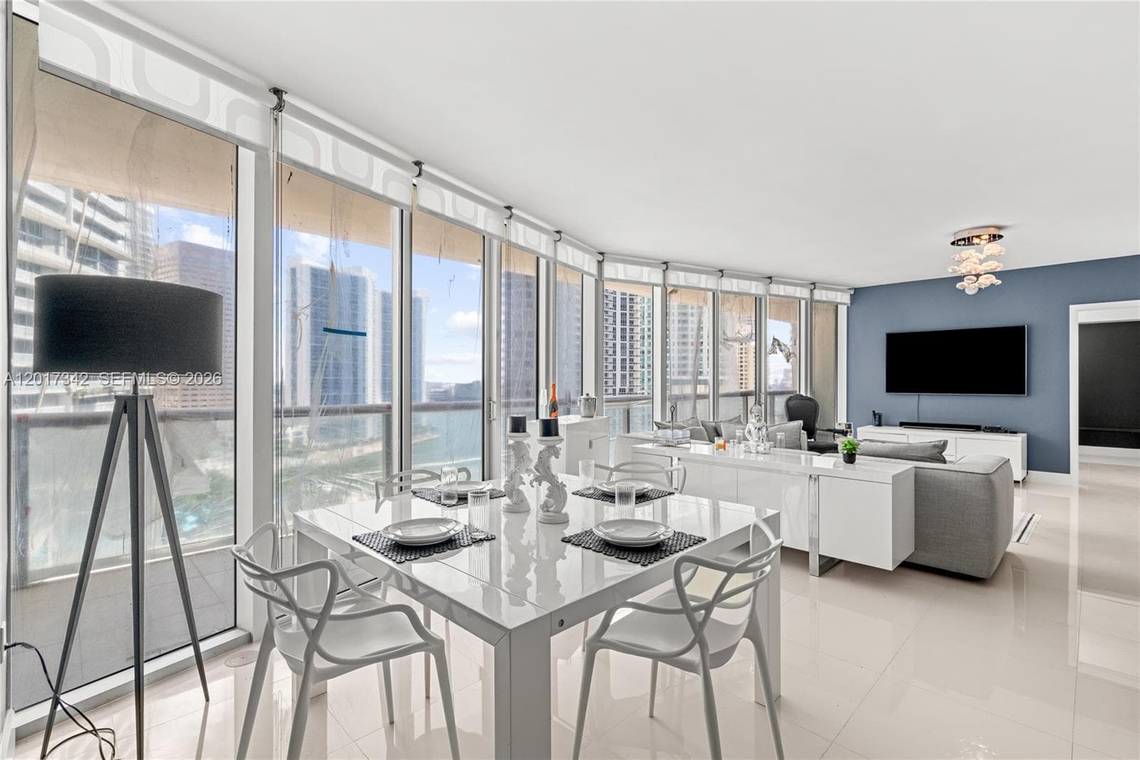 495 Brickell Ave 1704 photo 10